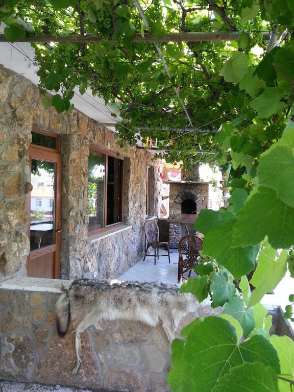 Uysallar Koy Evi İmroz Rom bilde